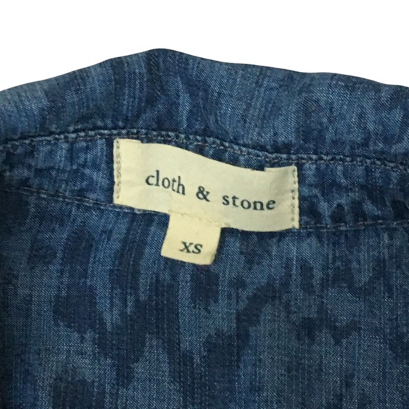 Cloth & Stone Blue Tencel Roll Tab 3/4 Button Pullover Shirt - Women’s XS - Picture 11 of 15